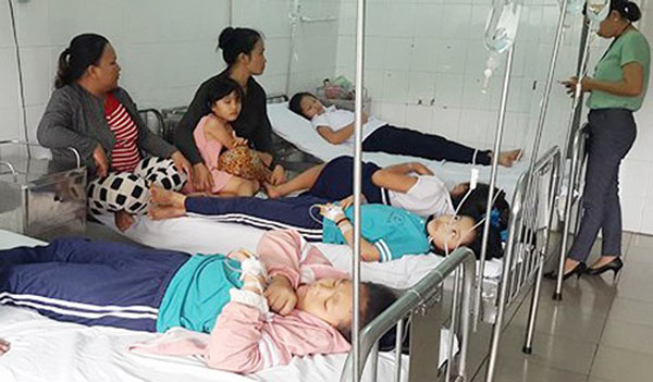 Học sinh tại Đồng Nai nhập viện do ngộ độc thực phẩm