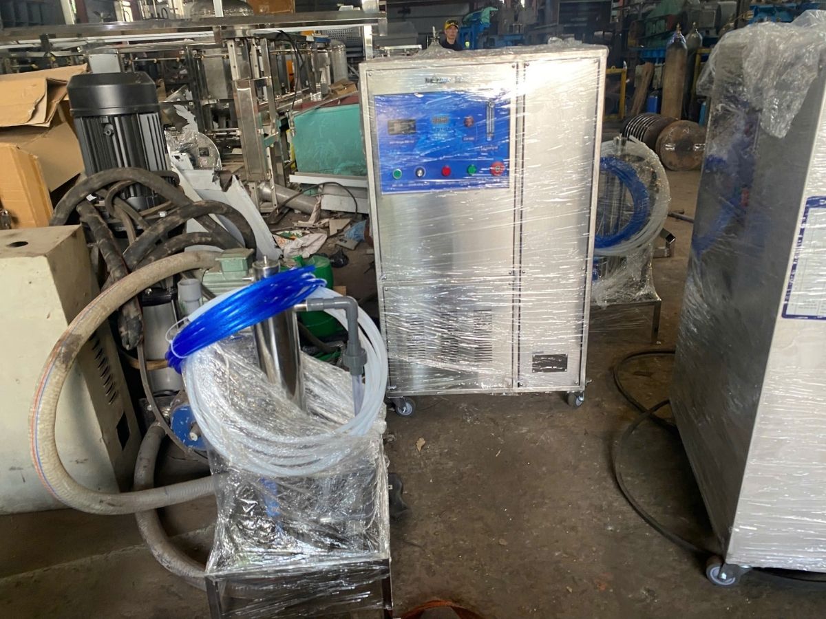 Máy ozone công nghiệp D20S còn bọc màng tại nhà xưởng KCN Nguyên Khê, Đông Anh